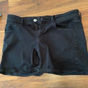 Black Mid Length AEO Shorts